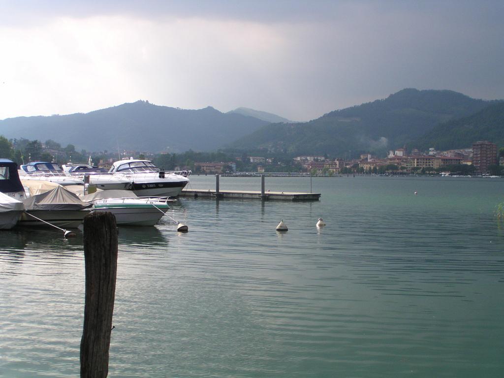 B&B Aria Di Lago Paratico Exterior foto